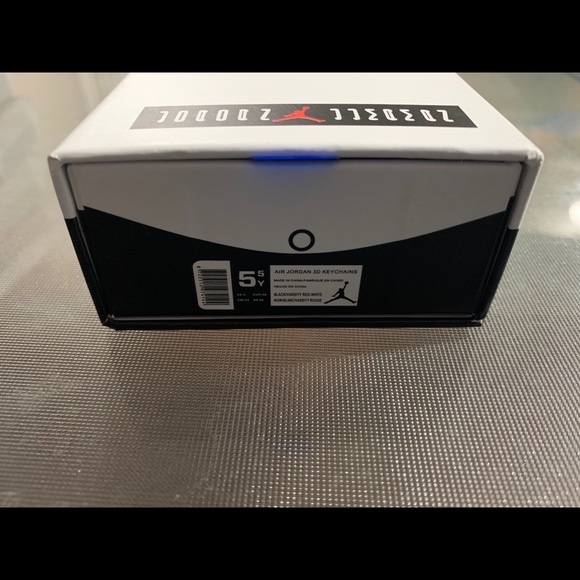 AirPod Case - Picture 7 of 11